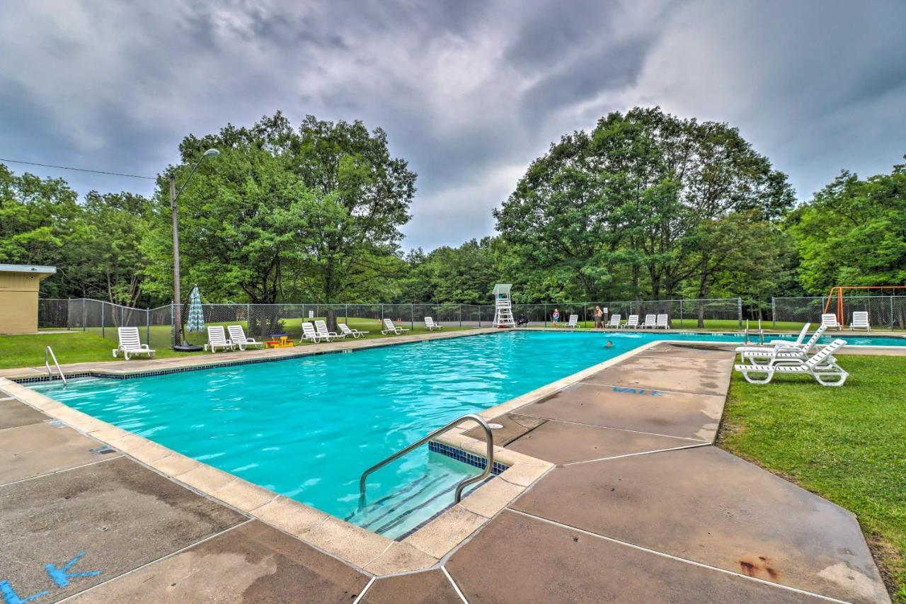 Pocono Mountain Escape With Game Room Walk To Lake! Albrightsville Exteriör bild