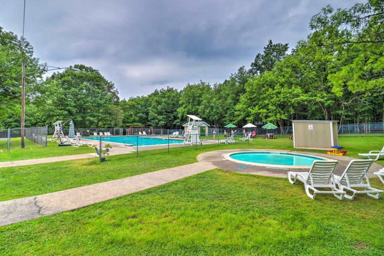 Pocono Mountain Escape With Game Room Walk To Lake! Albrightsville Exteriör bild