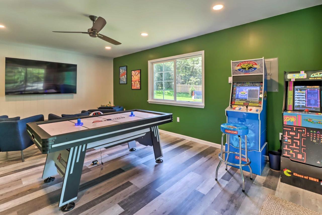 Pocono Mountain Escape With Game Room Walk To Lake! Albrightsville Exteriör bild